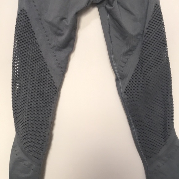 ATHLETA trophy seamless high waist leggings size Small gray - Picture 9 of 13